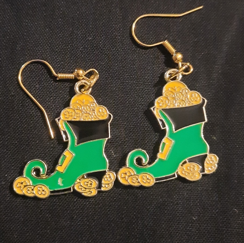 New St Patrick's Day earrings Saint Patties